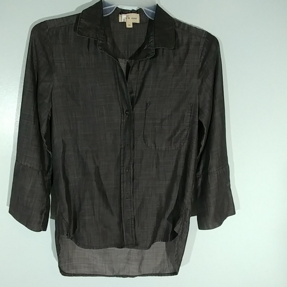 Cloth and Stone button down top